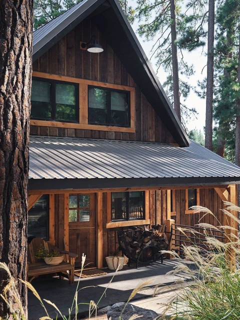 Lakeside Cozy Cabin — photo 9