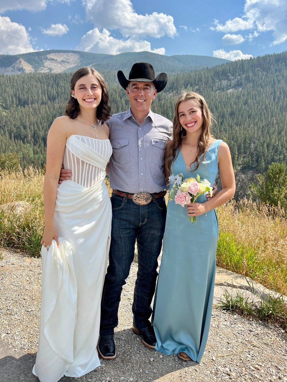 Henry Batteate with his daughters